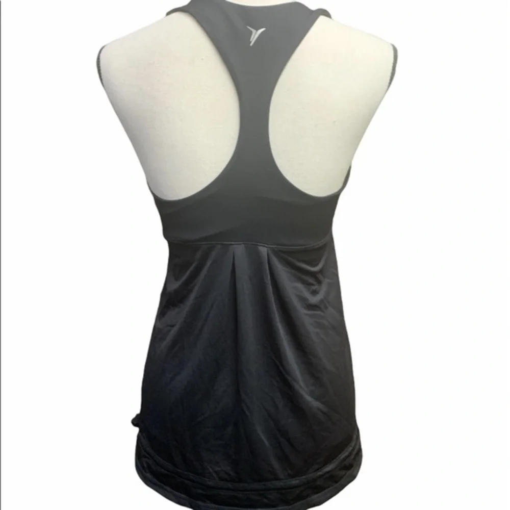 NWOT Old Navy Black Active Tank Top - Picture 2 of 3